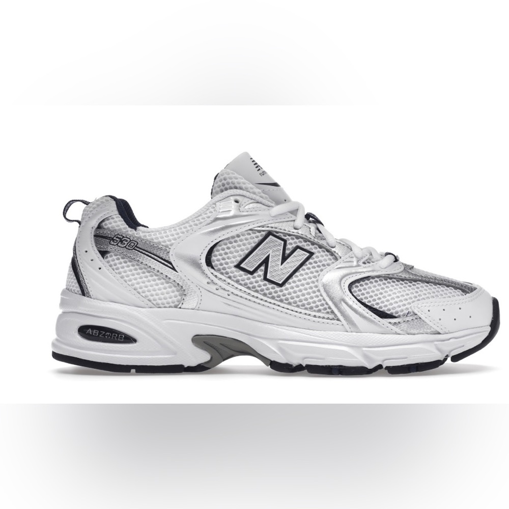 NWB/NWT New Balance 530 White Silver Navy